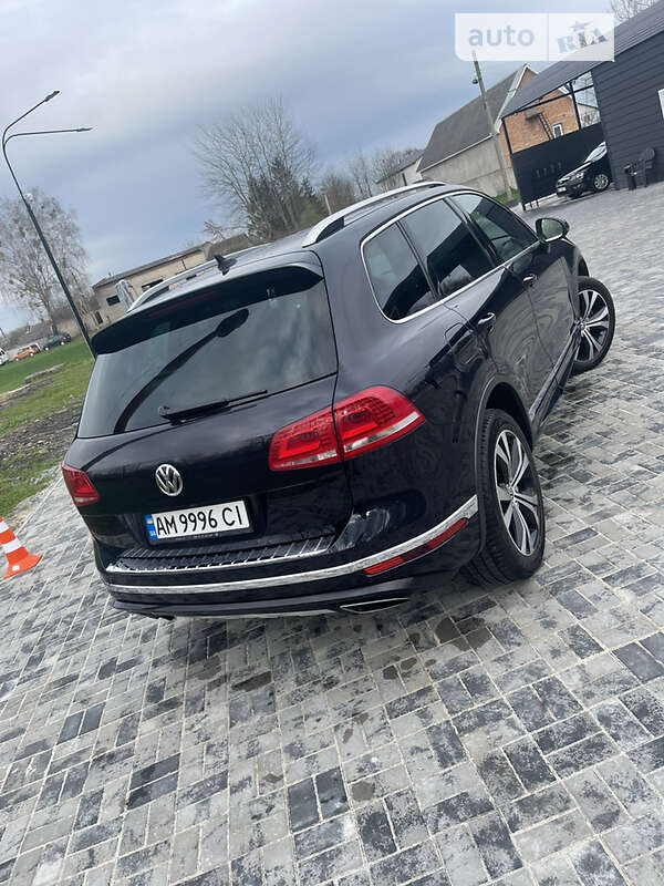 Позашляховик / Кросовер Volkswagen Touareg 2015 в Рівному фото 17 Позашляховик / Кросовер Volkswagen Touareg 2015 в Рівному
