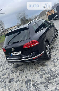 Позашляховик / Кросовер Volkswagen Touareg 2015 в  фото 17 Позашляховик / Кросовер Volkswagen Touareg 2015 в