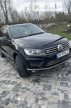 Позашляховик / Кросовер Volkswagen Touareg 2015 в  фото 46 Позашляховик / Кросовер Volkswagen Touareg 2015 в