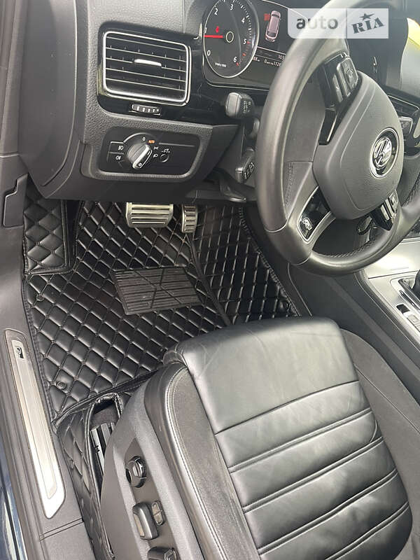 Позашляховик / Кросовер Volkswagen Touareg 2015 в Рівному фото 57 Позашляховик / Кросовер Volkswagen Touareg 2015 в Рівному