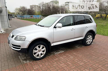 Внедорожник / Кроссовер Volkswagen Touareg 2007 в 