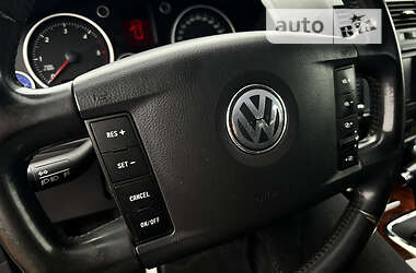 Внедорожник / Кроссовер Volkswagen Touareg 2007 в 