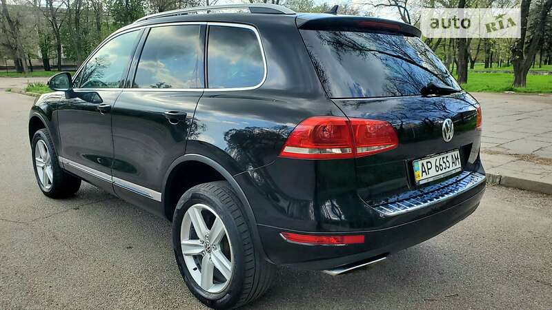 Внедорожник / Кроссовер Volkswagen Touareg 2010 в Запорожье