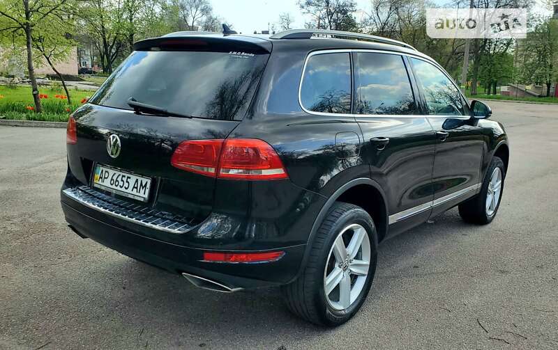 Внедорожник / Кроссовер Volkswagen Touareg 2010 в Запорожье