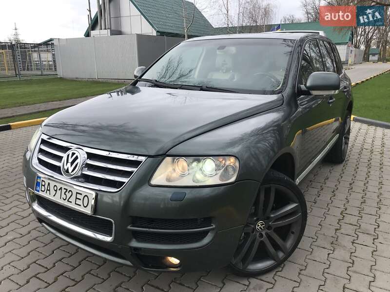 Внедорожник / Кроссовер Volkswagen Touareg 2003 в Александрие