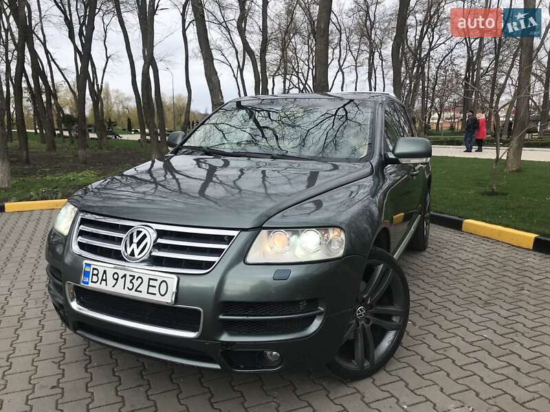 Внедорожник / Кроссовер Volkswagen Touareg 2003 в Александрие