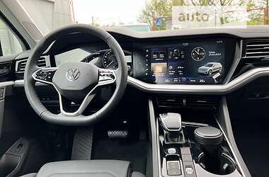 Позашляховик / Кросовер Volkswagen Touareg 2023 в Запоріжжі