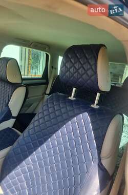 Внедорожник / Кроссовер Volkswagen Touareg 2011 в 