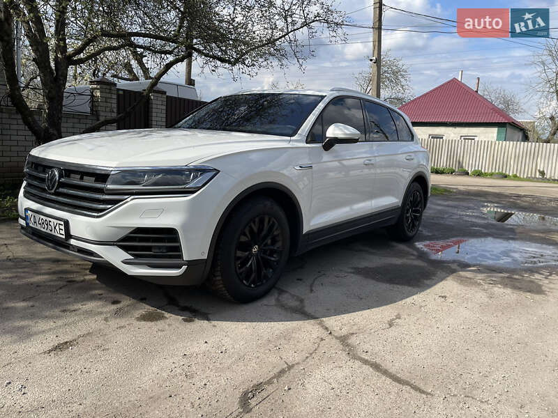 Внедорожник / Кроссовер Volkswagen Touareg 2020 в Харькове