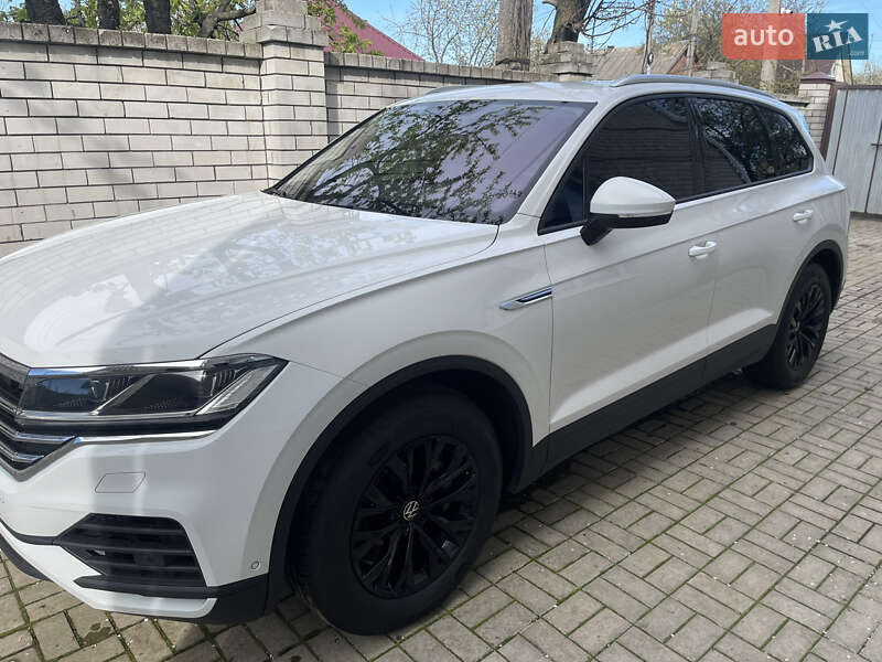 Внедорожник / Кроссовер Volkswagen Touareg 2020 в Харькове