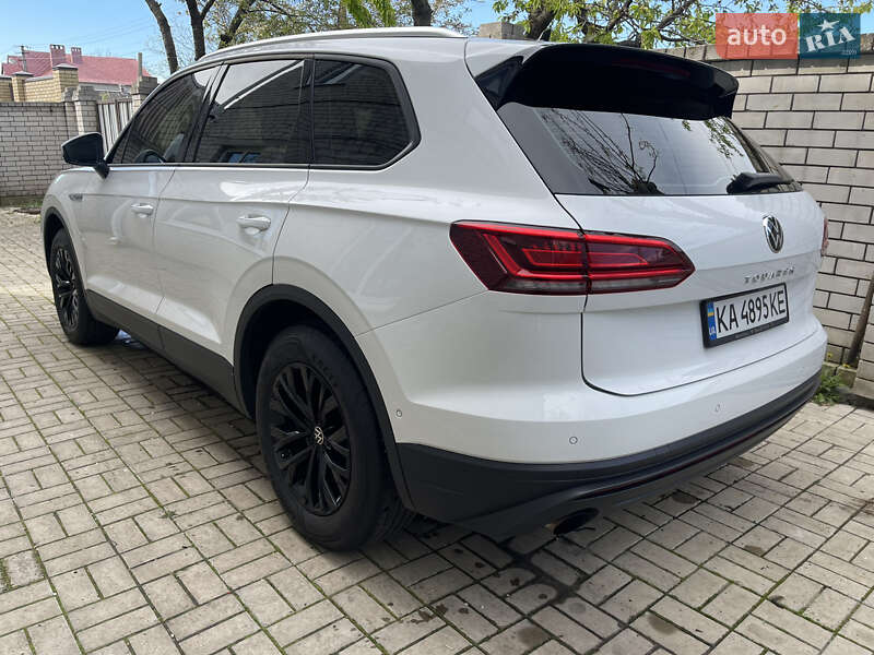 Внедорожник / Кроссовер Volkswagen Touareg 2020 в Харькове