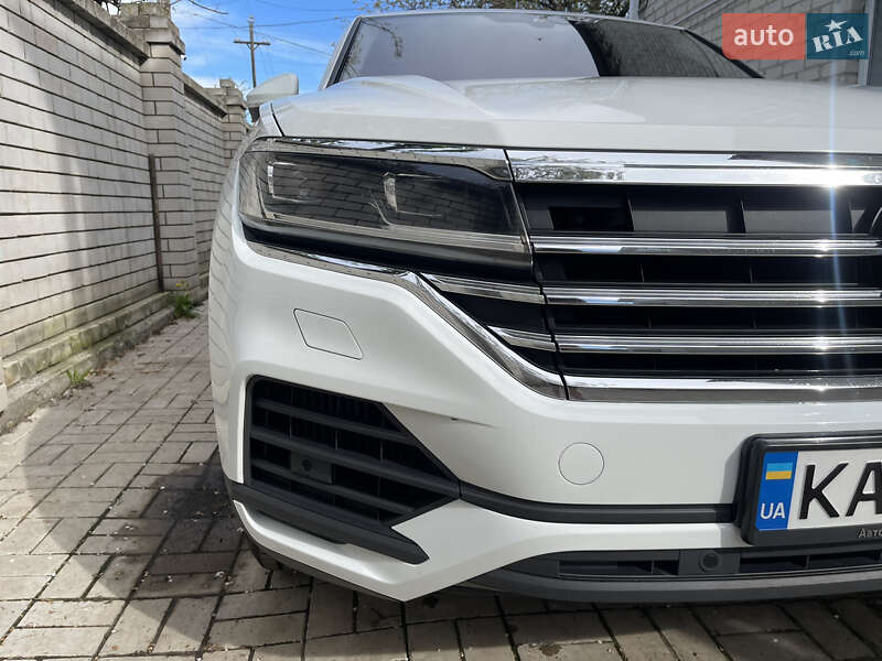 Внедорожник / Кроссовер Volkswagen Touareg 2020 в Харькове