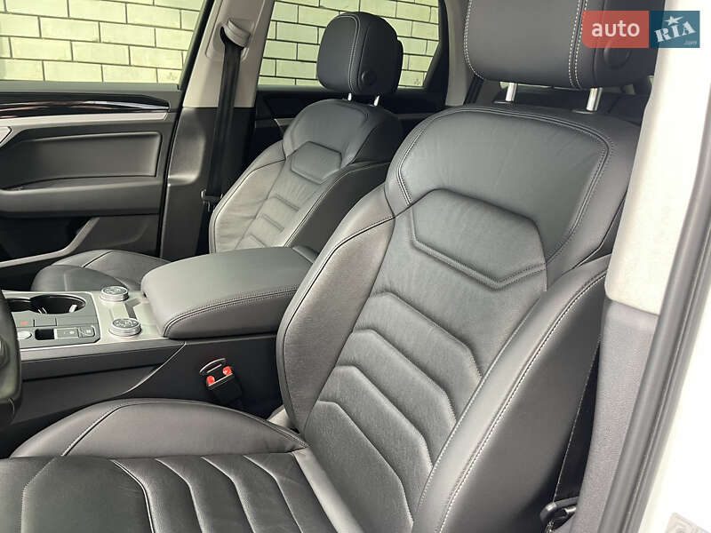 Внедорожник / Кроссовер Volkswagen Touareg 2020 в Харькове