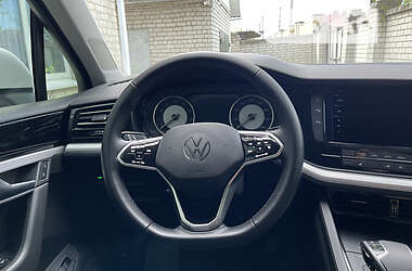 Позашляховик / Кросовер Volkswagen Touareg 2020 в Харкові
