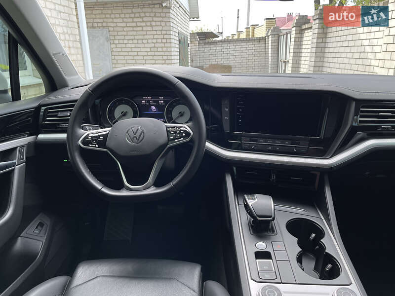 Внедорожник / Кроссовер Volkswagen Touareg 2020 в Харькове