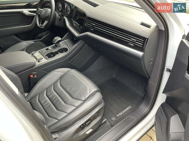 Внедорожник / Кроссовер Volkswagen Touareg 2020 в Харькове