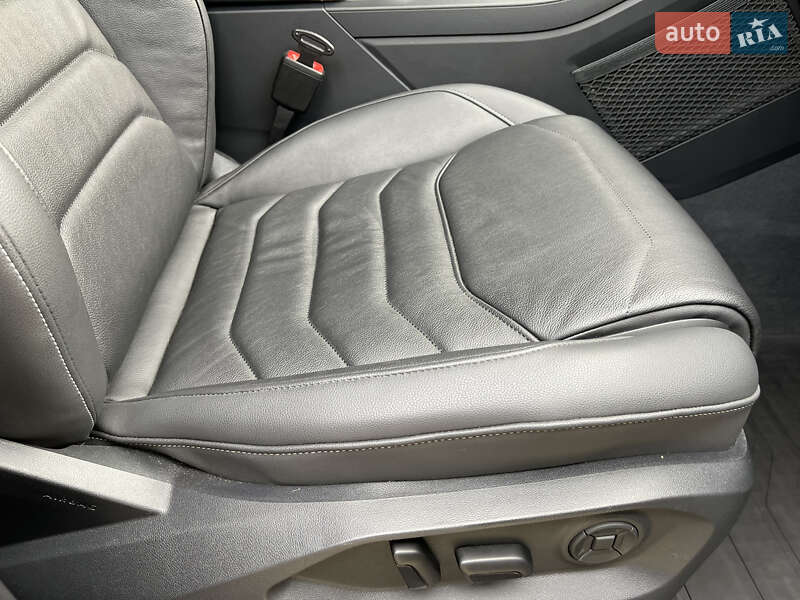 Внедорожник / Кроссовер Volkswagen Touareg 2020 в Харькове