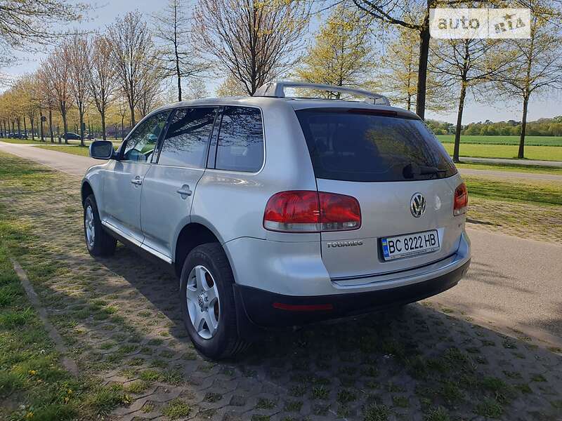 Позашляховик / Кросовер Volkswagen Touareg 2006 в Новояворівську