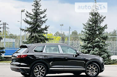 Позашляховик / Кросовер Volkswagen Touareg 2023 в 