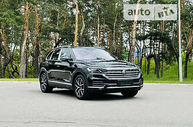 Позашляховик / Кросовер Volkswagen Touareg 2023 в 
