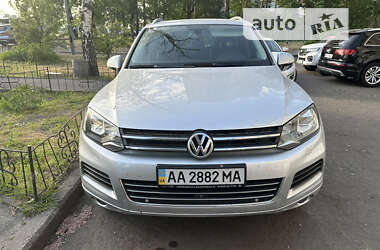 Позашляховик / Кросовер Volkswagen Touareg 2010 в Києві