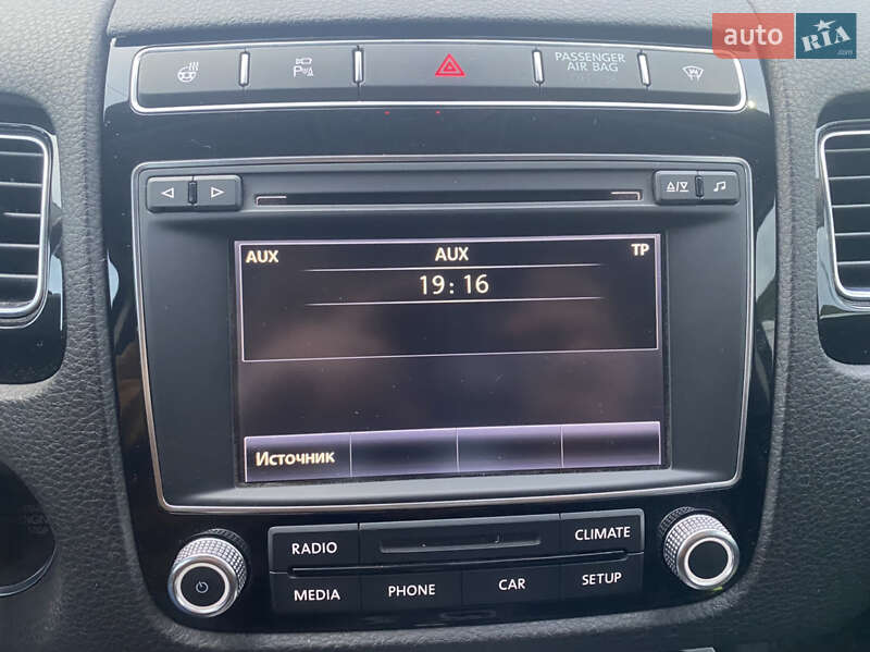 Позашляховик / Кросовер Volkswagen Touareg 2013 в Мукачевому