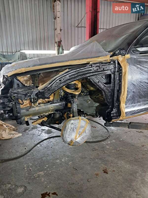 Позашляховик / Кросовер Volkswagen Touareg 2008 в Києві