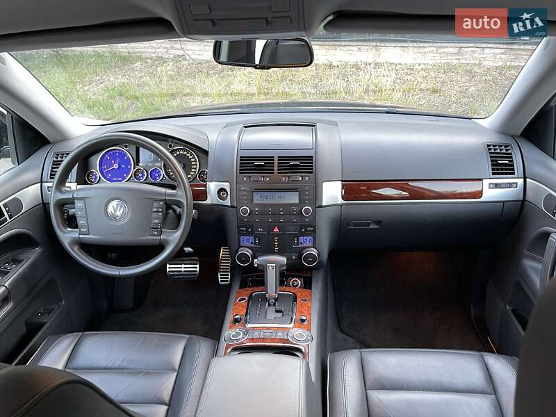 Позашляховик / Кросовер Volkswagen Touareg 2006 в Києві