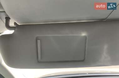 Внедорожник / Кроссовер Volkswagen Touareg 2011 в 