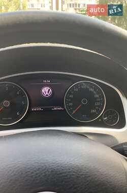 Внедорожник / Кроссовер Volkswagen Touareg 2011 в 