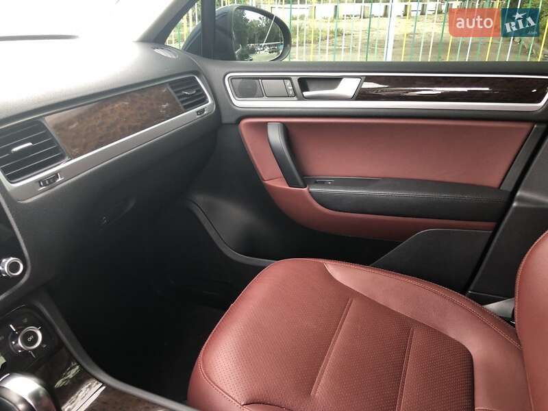 Позашляховик / Кросовер Volkswagen Touareg 2013 в Києві фото 7 Позашляховик / Кросовер Volkswagen Touareg 2013 в Києві