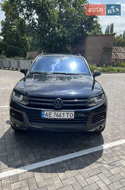 Внедорожник / Кроссовер Volkswagen Touareg 2013 в 
