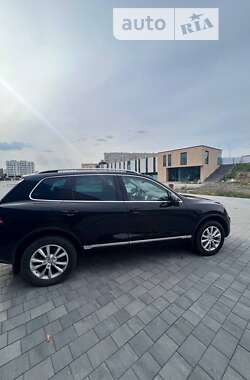 Позашляховик / Кросовер Volkswagen Touareg 2014 в Хмельницькому