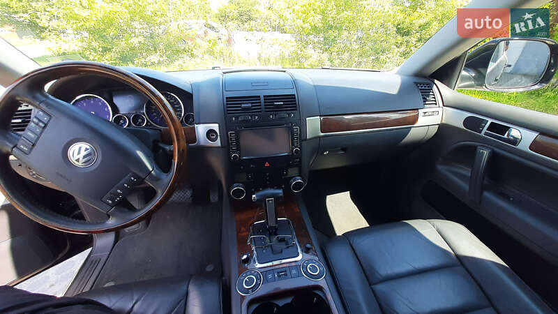 Внедорожник / Кроссовер Volkswagen Touareg 2007 в Львове