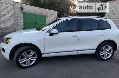 Позашляховик / Кросовер Volkswagen Touareg 2012 в Умані