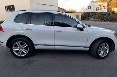 Позашляховик / Кросовер Volkswagen Touareg 2012 в Умані