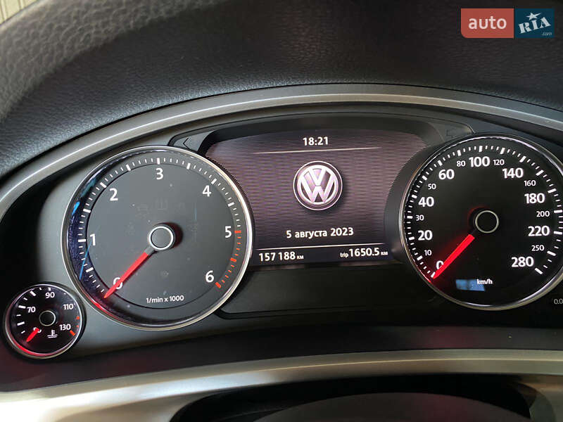 Позашляховик / Кросовер Volkswagen Touareg 2015 в Кривому Озері фото 10 Позашляховик / Кросовер Volkswagen Touareg 2015 в Кривому Озері