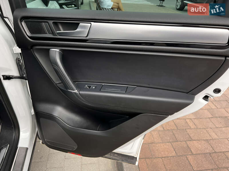 Внедорожник / Кроссовер Volkswagen Touareg 2015 в Хмельницком фото 58 Внедорожник / Кроссовер Volkswagen Touareg 2015 в Хмельницком