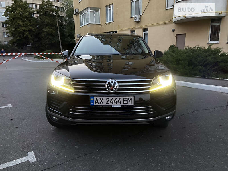 Внедорожник / Кроссовер Volkswagen Touareg 2017 в Харькове