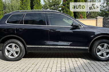 Внедорожник / Кроссовер Volkswagen Touareg 2013 в 