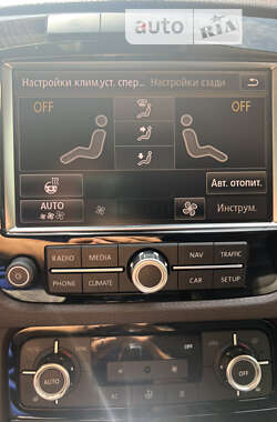 Внедорожник / Кроссовер Volkswagen Touareg 2013 в 