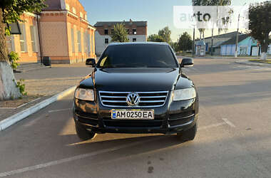 Внедорожник / Кроссовер Volkswagen Touareg 2005 в Овруче