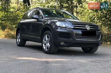 Позашляховик / Кросовер Volkswagen Touareg 2012 в Києві