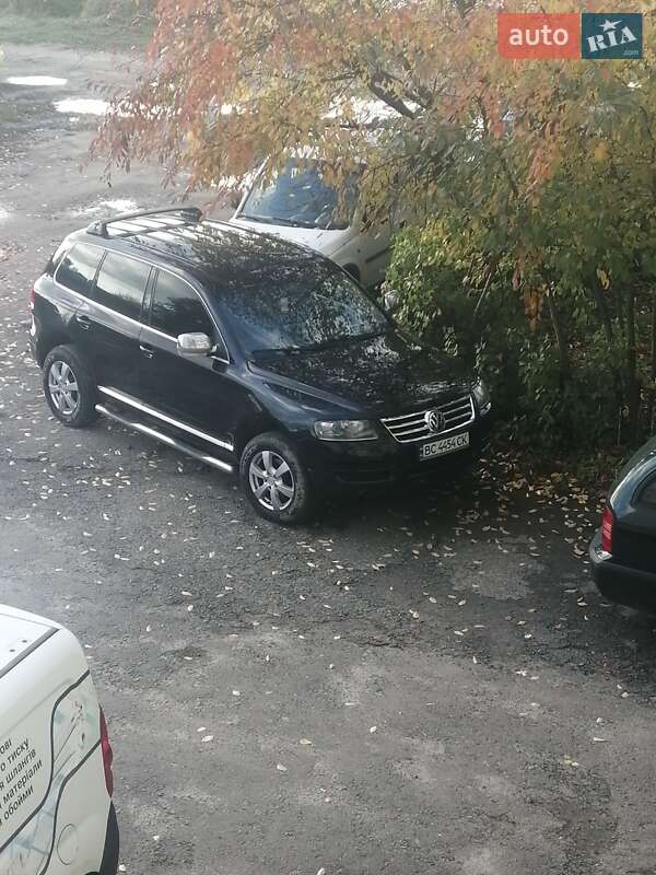 Внедорожник / Кроссовер Volkswagen Touareg 2005 в Львове
