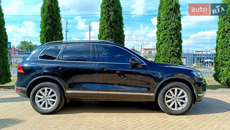 Позашляховик / Кросовер Volkswagen Touareg 2014 в Луцьку