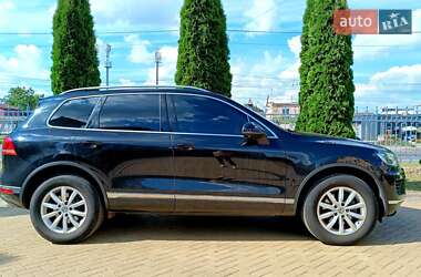 Внедорожник / Кроссовер Volkswagen Touareg 2014 в Луцке