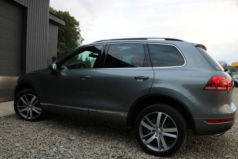 Позашляховик / Кросовер Volkswagen Touareg 2012 в Трускавці