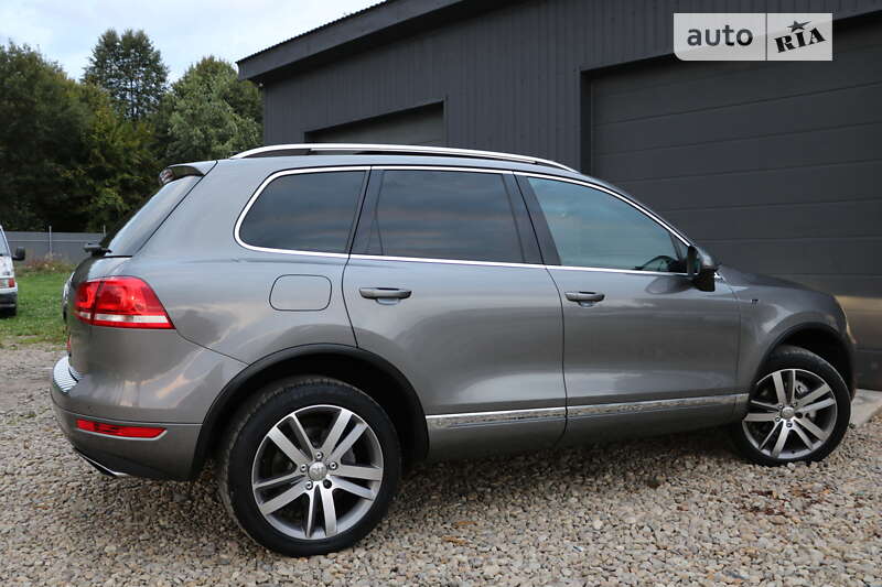 Позашляховик / Кросовер Volkswagen Touareg 2012 в Трускавці