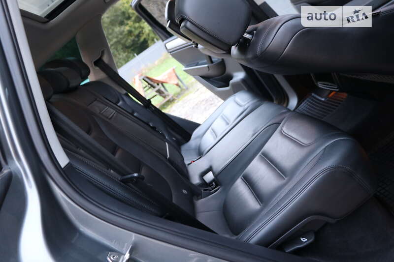 Позашляховик / Кросовер Volkswagen Touareg 2012 в Трускавці