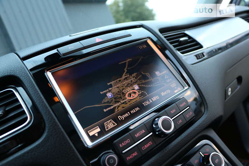 Позашляховик / Кросовер Volkswagen Touareg 2012 в Трускавці